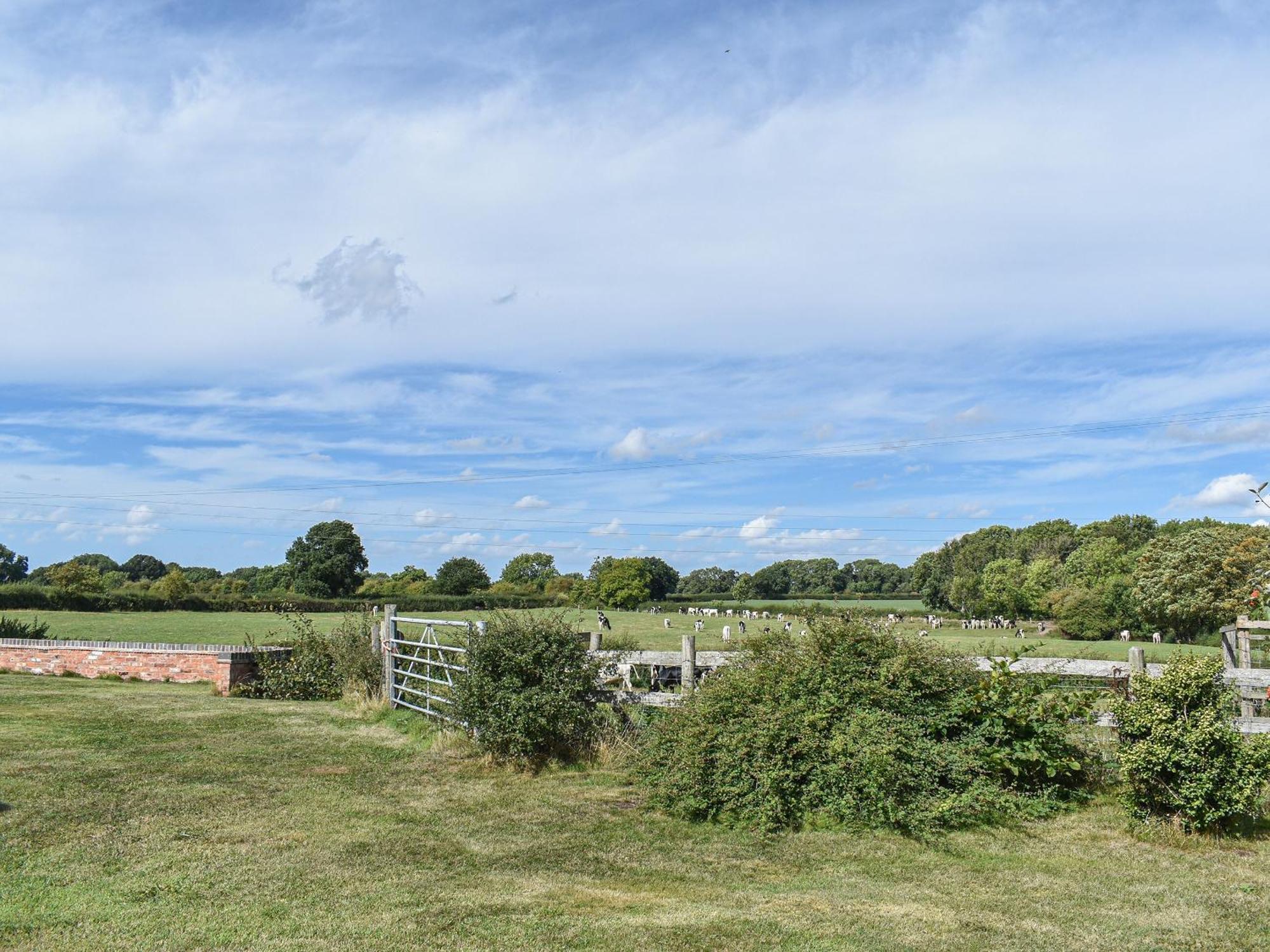 The Dairy At Brook House Farm-Uk40631 Villa Church Minshull Екстериор снимка